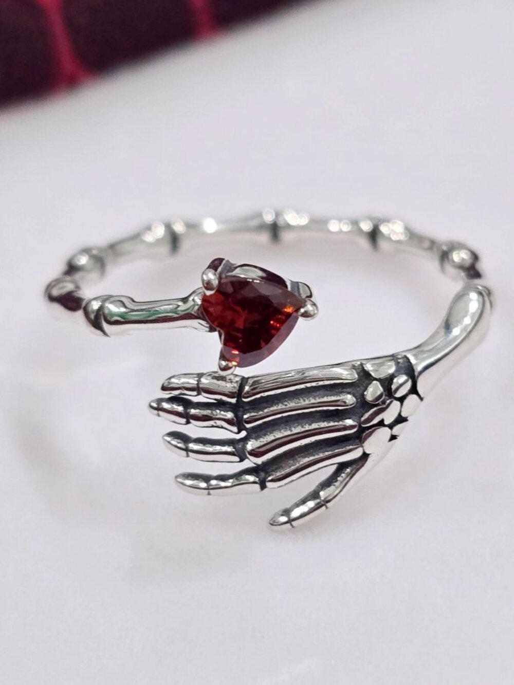 Artisan ✦ Skeleton Hand Garnet Heart Ring ✦ Sterling Silver Goth Punk Size 8 NWT - Picture 2 of 8